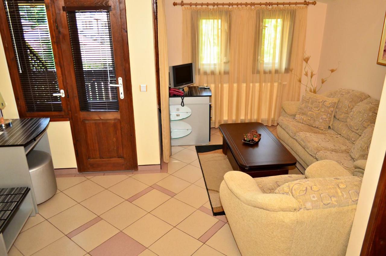 Family Hotel Maraya Arbanasi Exterior foto